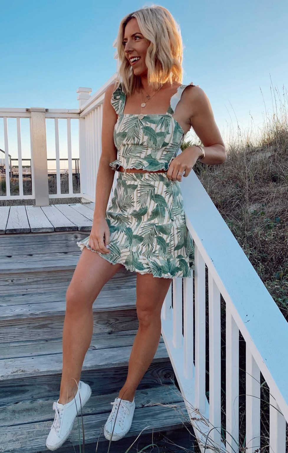 40+ Cute Summer Outfits and Sundresses for Your Beach Vacation
